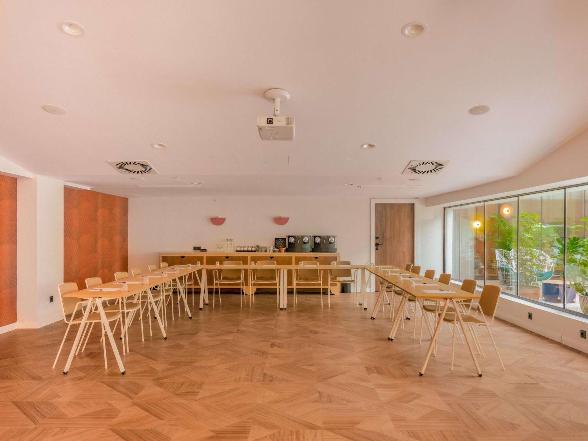 Ibis Styles Sevilla City Santa Justa المظهر الخارجي الصورة