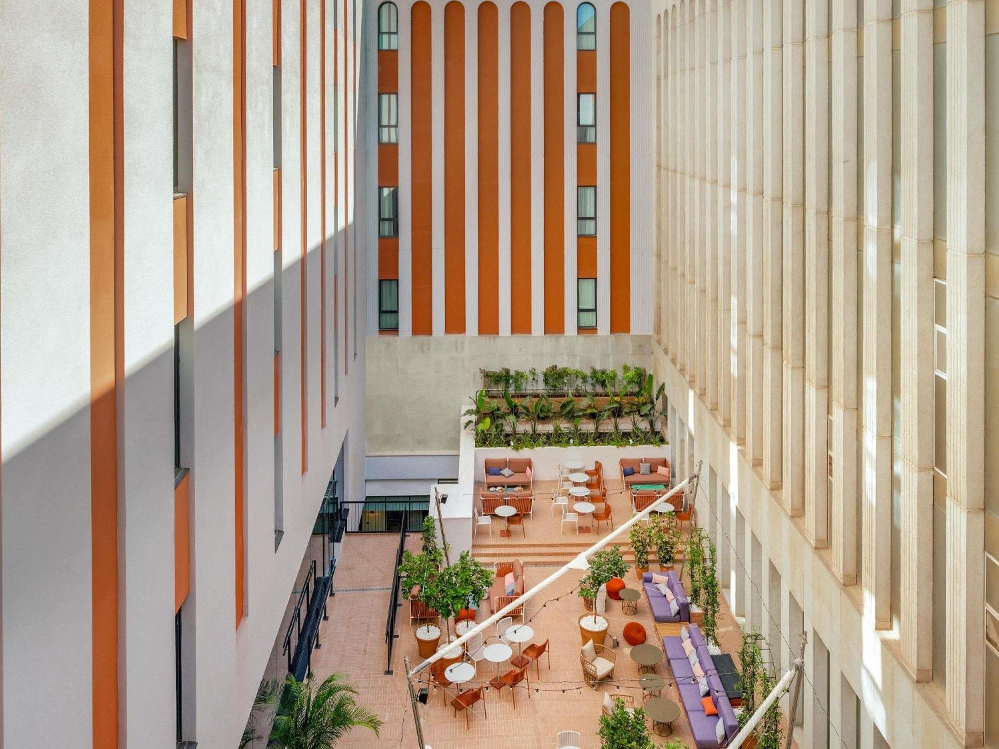 Ibis Styles Sevilla City Santa Justa المظهر الخارجي الصورة