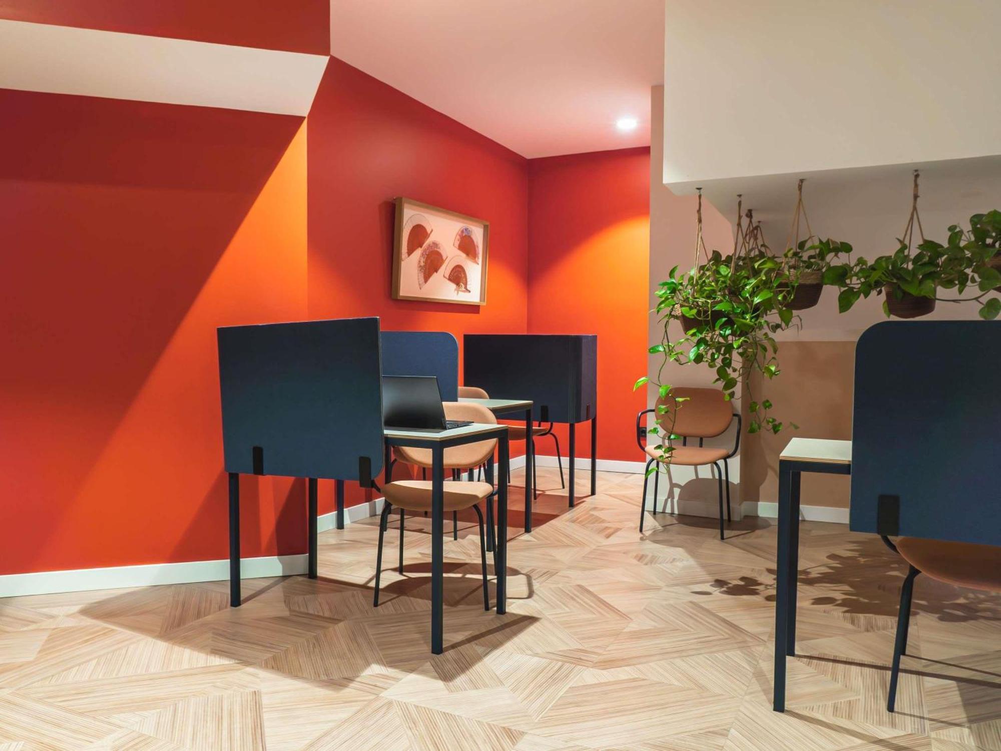 Ibis Styles Sevilla City Santa Justa المظهر الخارجي الصورة